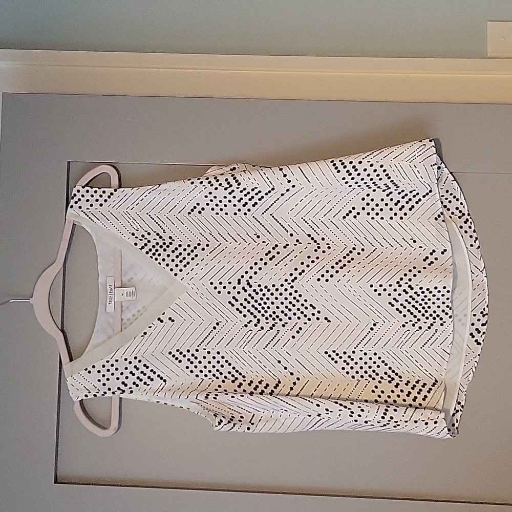 Women's sleeveless blouse